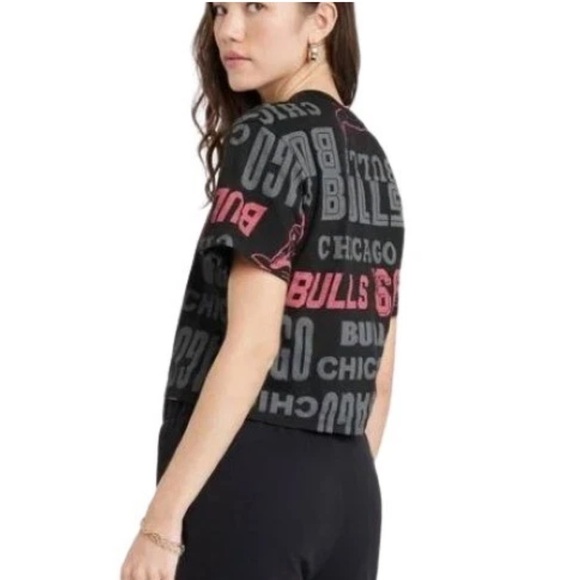 NBA Womens Chicago Bulls Graphic Crop Tee Black All Over Print XXL - Picture 12 of 13